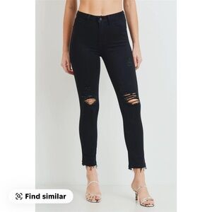 Women's Black Distressed Skinny Jeans